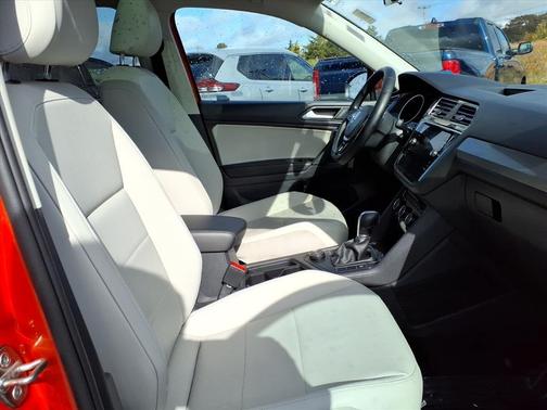 2019 Volkswagen Tiguan 2.0T SE