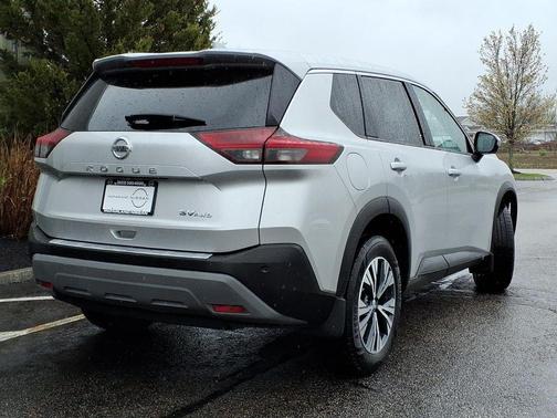 Brilliant Silver Metallic 2021 Nissan Rogue SV
