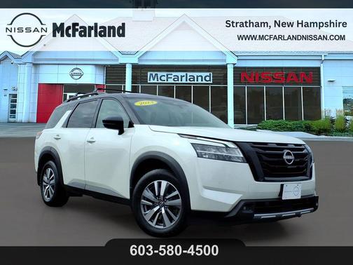 2023 Nissan Pathfinder SL