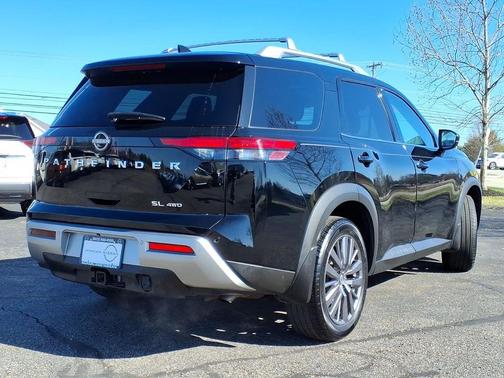 Black 2023 Nissan Pathfinder SL