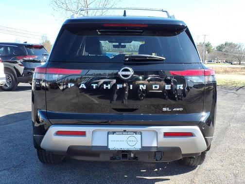 Black 2023 Nissan Pathfinder SL