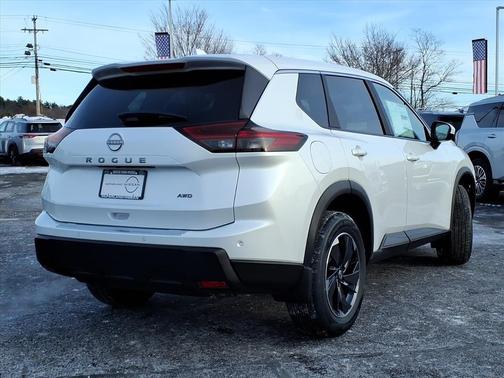 Everest White P 2026 Nissan Rogue SV