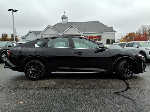 2025 Kia K4 GT-Line Turbo