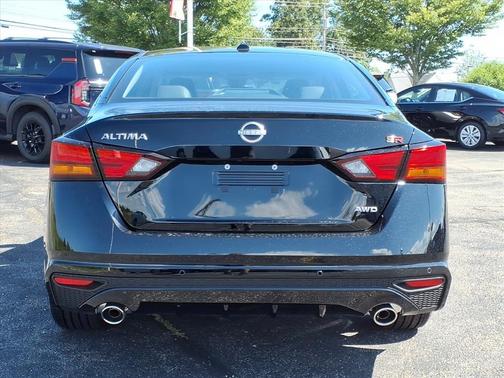 2025 Nissan Altima SR