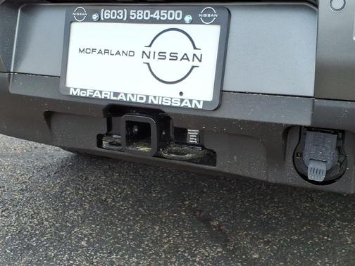 White / Black 2026 Nissan Pathfinder Platinum