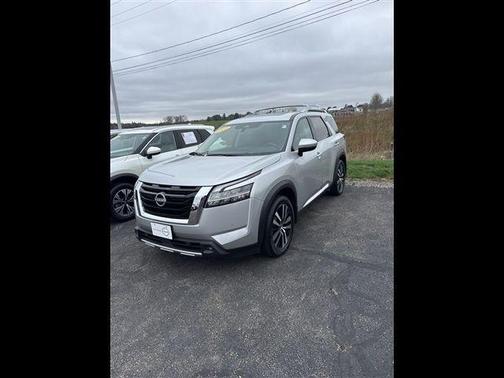 Brilliant Silver Metallic 2023 Nissan Pathfinder Platinum