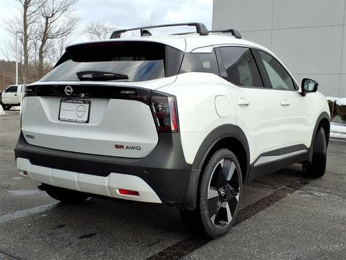 2026 Nissan Kicks SR