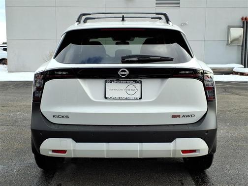 2026 Nissan Kicks SR