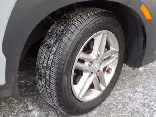 2023 Hyundai KONA SE