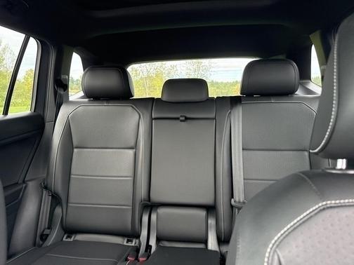 2021 Volkswagen Tiguan 2.0T SE R-Line Black