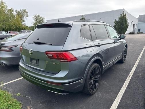 2021 Volkswagen Tiguan 2.0T SE R-Line Black