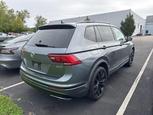 2021 Volkswagen Tiguan 2.0T SE R-Line Black