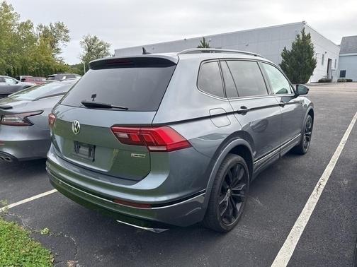 2021 Volkswagen Tiguan 2.0T SE R-Line Black
