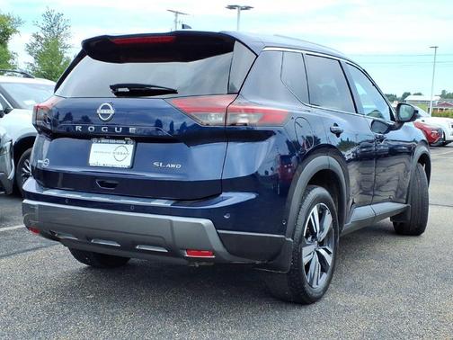 Deep Ocean Blue 2024 Nissan Rogue SL