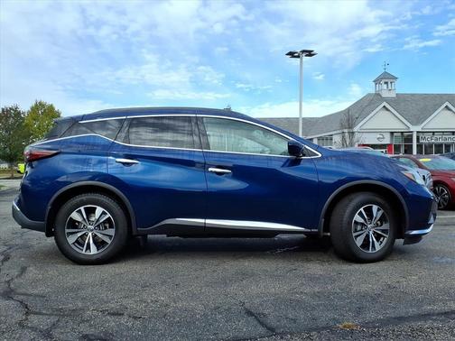 2022 Nissan Murano SV