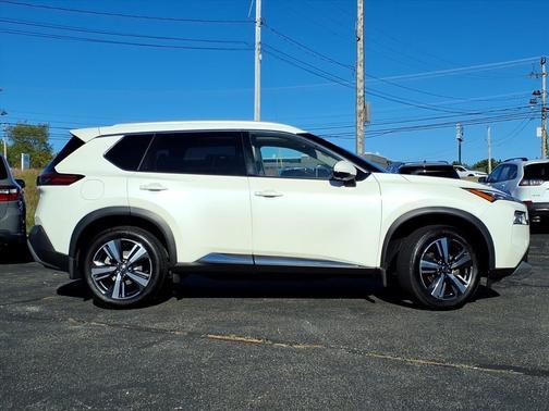 2021 Nissan Rogue SL