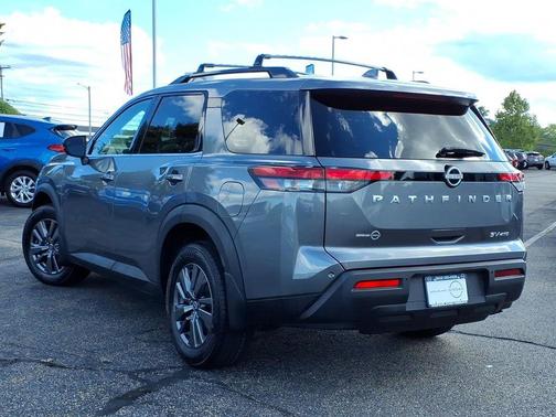 Gun Metallic 2024 Nissan Pathfinder SV