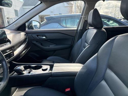 Blue / Black 2022 Nissan Rogue SL