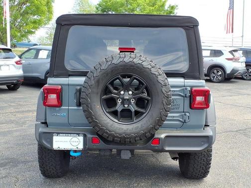 Anvil Clearcoat 2024 Jeep Wrangler 4xe Sport