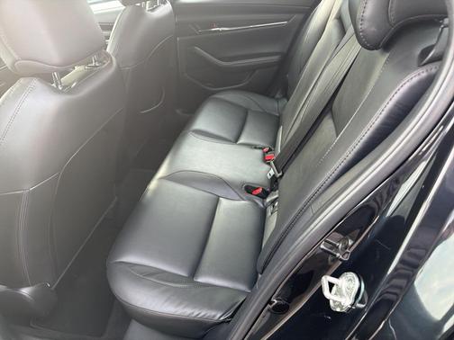 2025 Mazda Mazda3 FWD w/Preferred Package