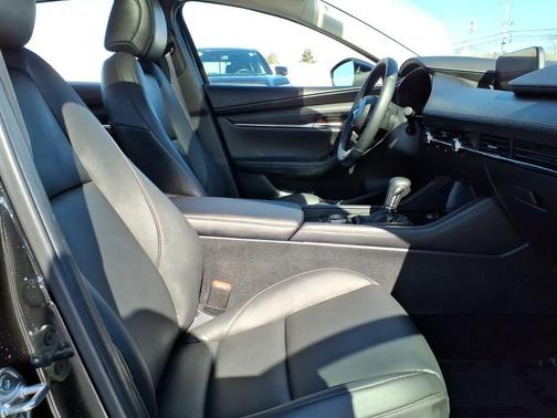 2025 Mazda Mazda3 FWD w/Preferred Package