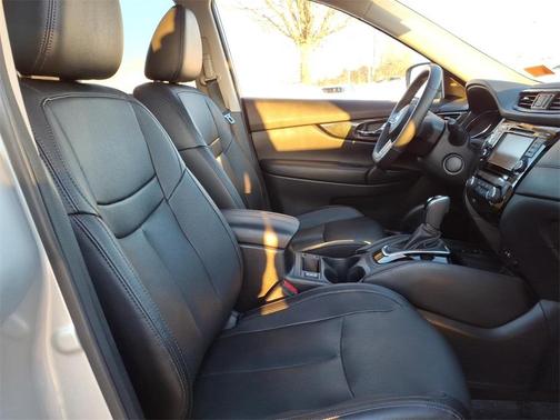 2020 Nissan Rogue SL