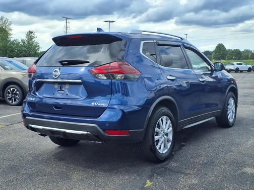 2020 Nissan Rogue SV