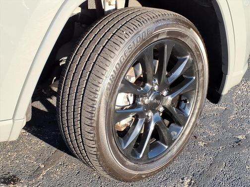 2022 Jeep Grand Cherokee WK Laredo