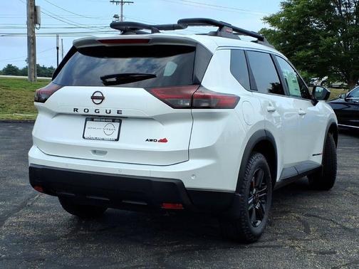 Everest White P 2026 Nissan Rogue Rock Creek