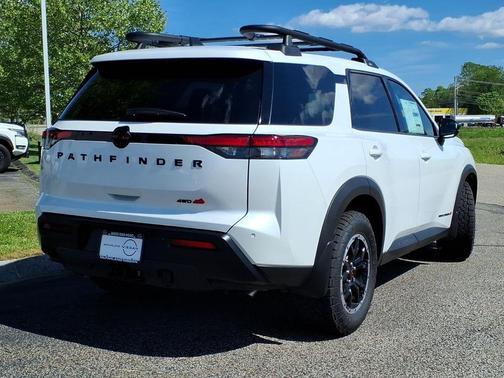 Everest White P 2026 Nissan Pathfinder Rock Creek