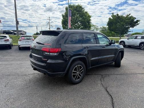 Diamond Black 2018 Jeep Grand Cherokee Trailhawk