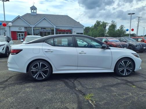 2022 Nissan Sentra SR