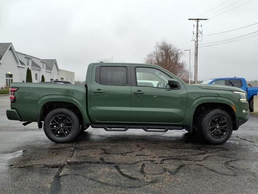 Tactical Green 2022 Nissan Frontier SV
