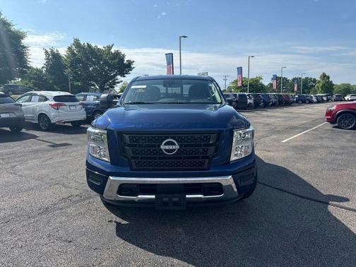 Deep Blue Pearl 2023 Nissan Titan SV