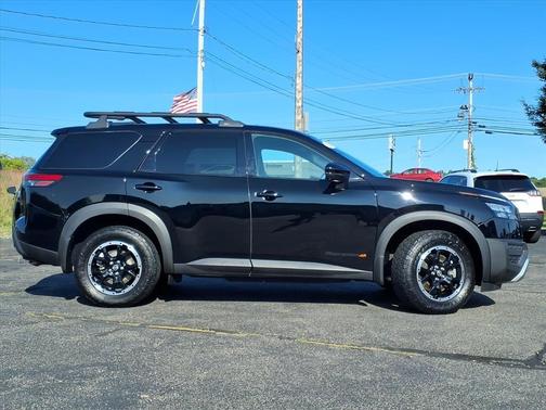 2023 Nissan Pathfinder Rock Creek