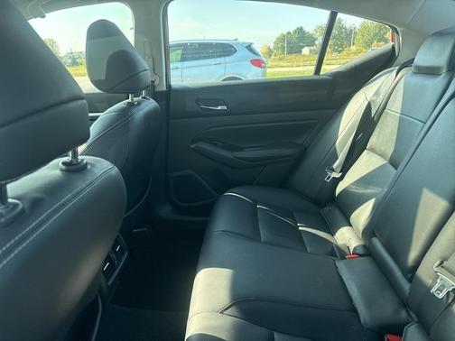 2021 Nissan Altima 2.5 Platinum