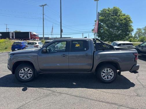 Gun Metallic 2022 Nissan Frontier SV