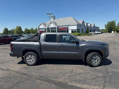 Gun Metallic 2022 Nissan Frontier SV