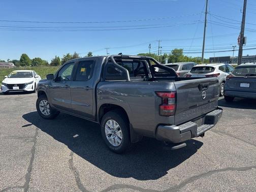 Gun Metallic 2022 Nissan Frontier SV