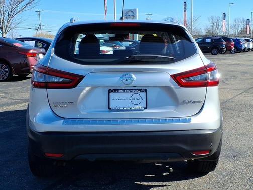 2022 Nissan Rogue Sport SV