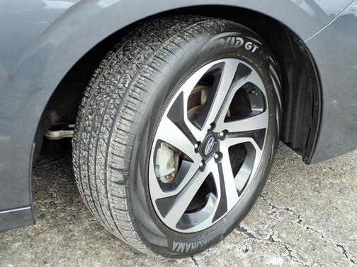 2022 Subaru Legacy Touring XT