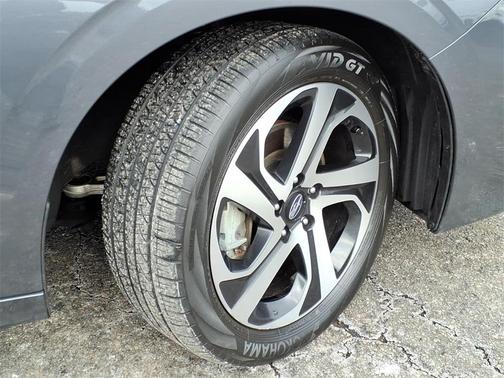 2022 Subaru Legacy Touring XT