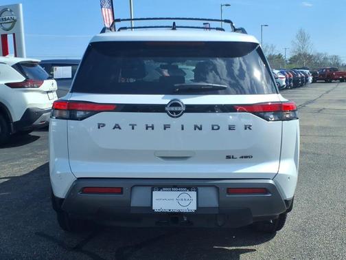 Everest White P 2026 Nissan Pathfinder SL