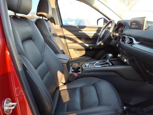 2023 Mazda CX-5 2.5 S Preferred Package
