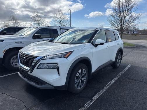 White 2021 Nissan Rogue SV