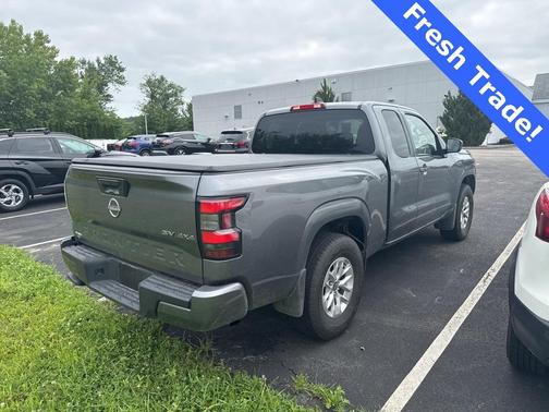 2024 Nissan Frontier SV