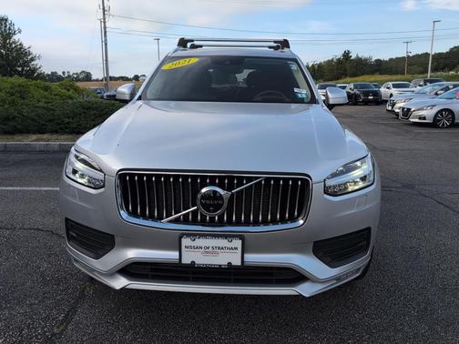 2021 Volvo XC90 T6 Momentum 6 Passenger