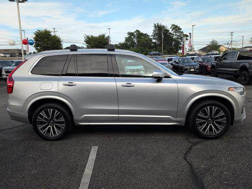 2021 Volvo XC90 T6 Momentum 6 Passenger