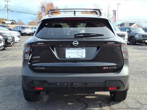 2026 Nissan Kicks SR