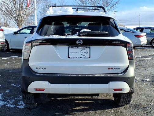 2026 Nissan Kicks SR
